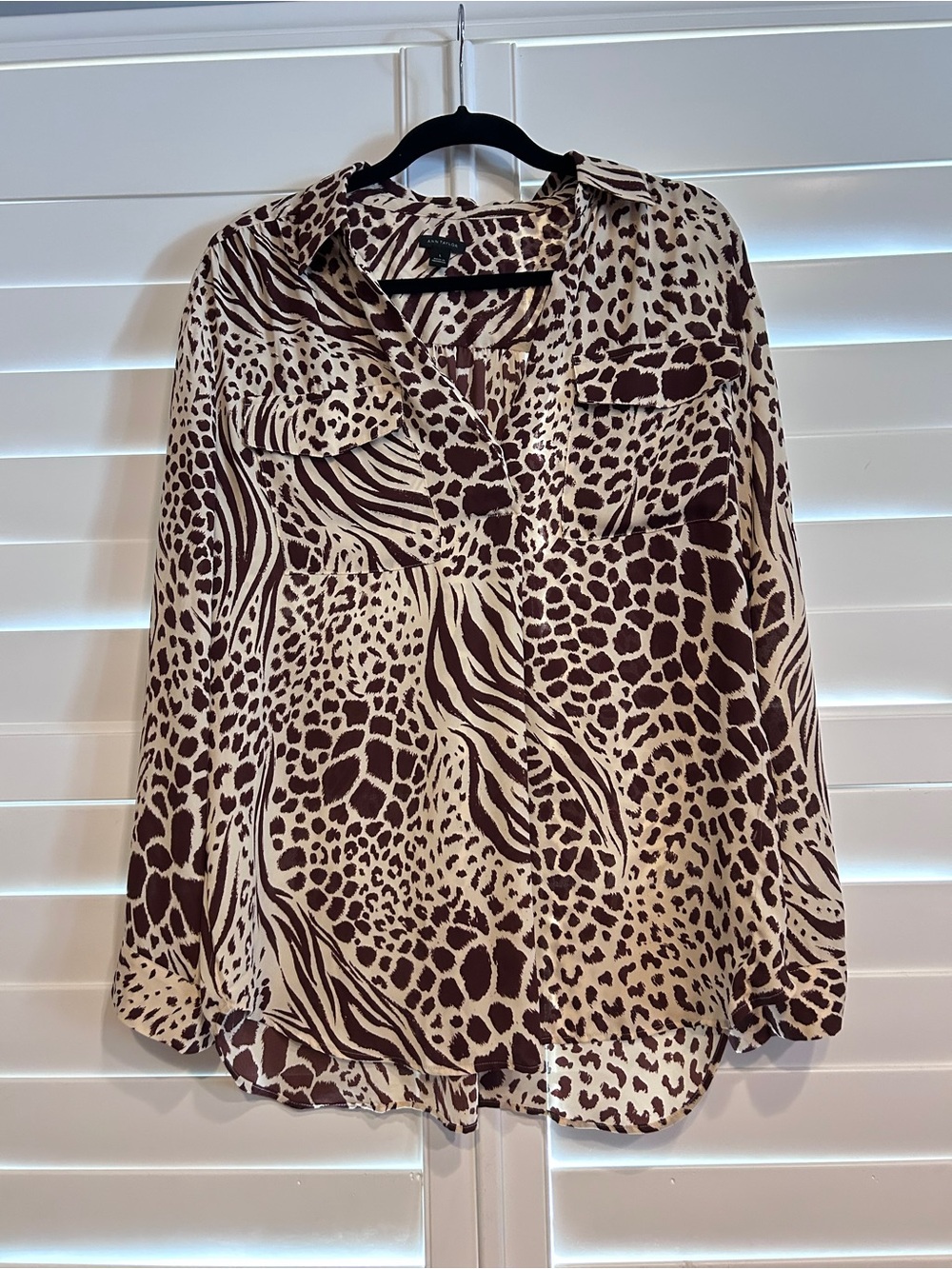 Ann Taylor Animal Print Button-Front Blouse in Brown and Cream Size Large